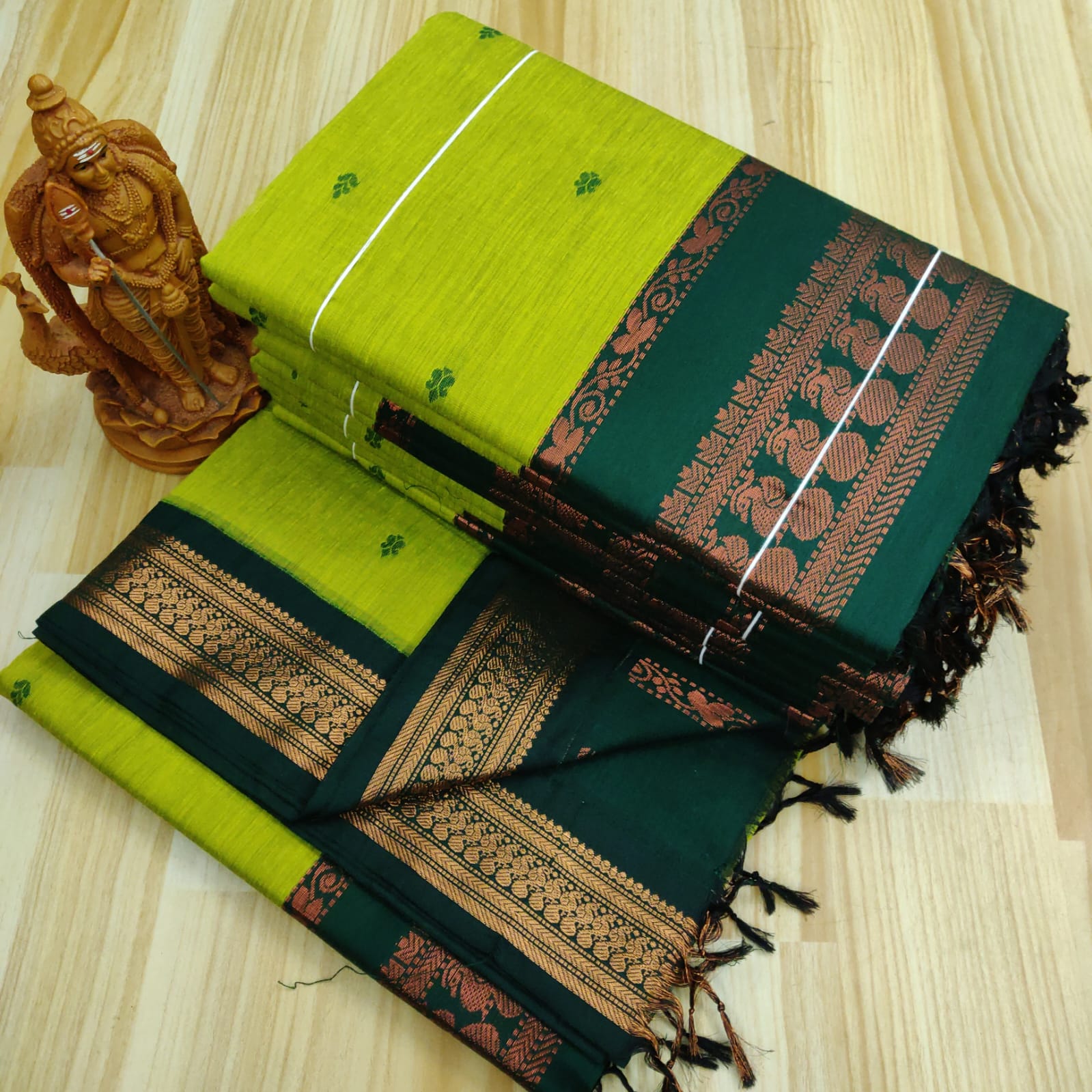 Premium light green and bottle green combination Kalyani Cotton Saree – Elegant Traditional Wear